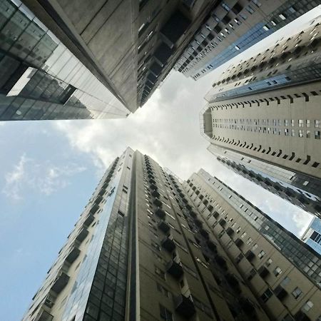 Fort Victoria Condominium Tower C Taguig Bagian luar foto