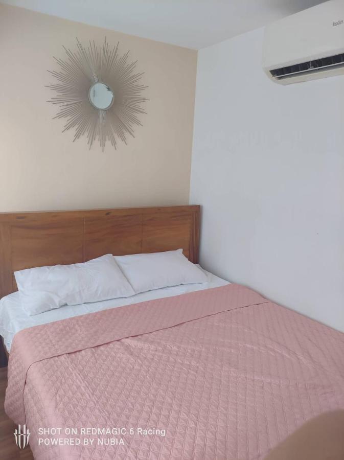 Fort Victoria Condominium Tower C Taguig Bagian luar foto